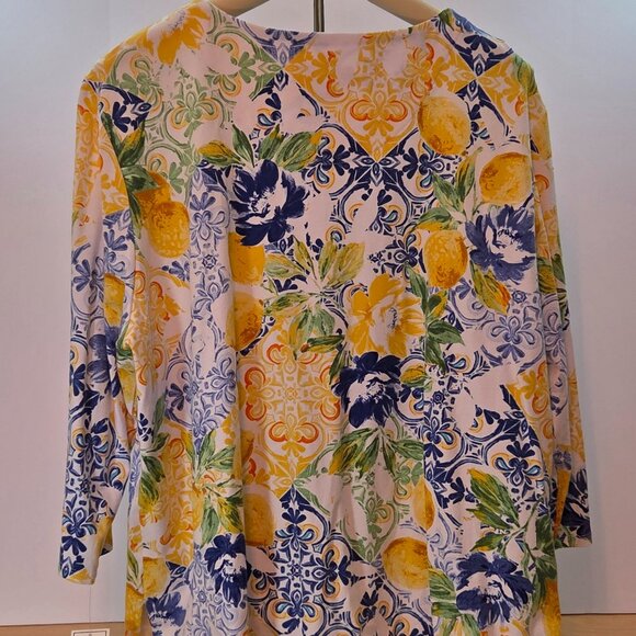 NWT - Alfred Dunner Lemon & Floral Print Top, 2X Yellow/White/Blue/Green Floral - Picture 8 of 9